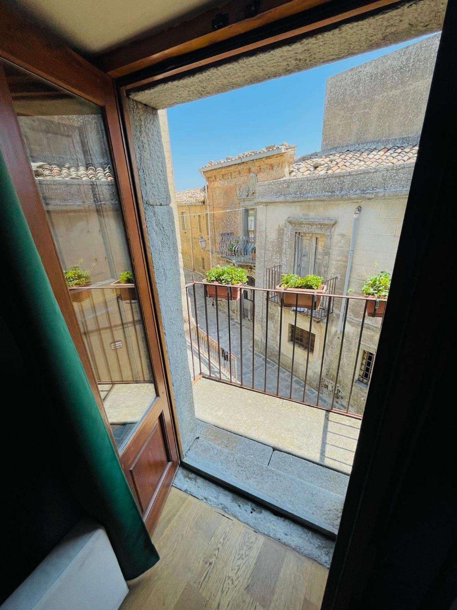 San Nicolo Holiday Home 蒙塔尔巴诺埃利科纳 外观 照片