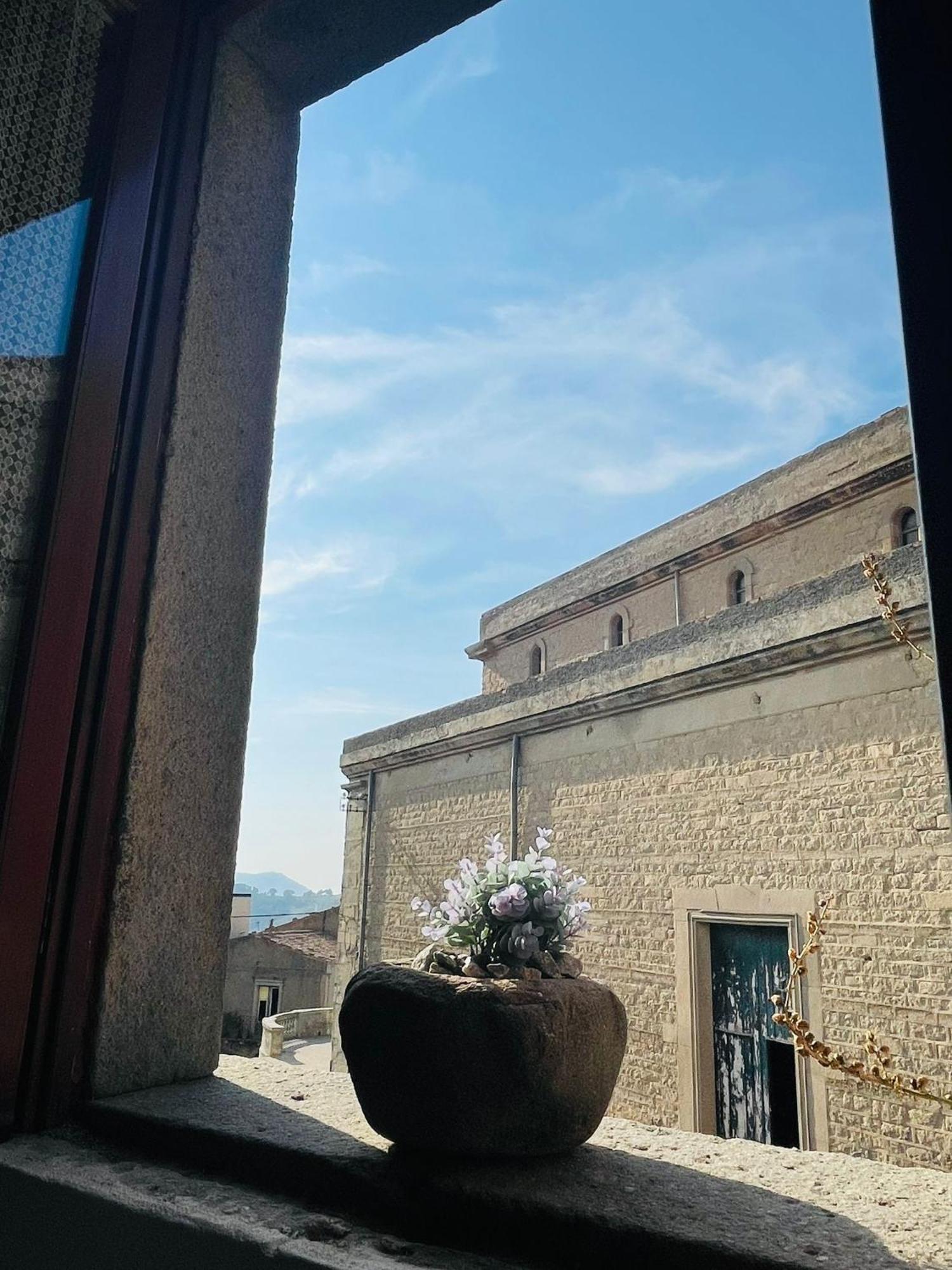 San Nicolo Holiday Home 蒙塔尔巴诺埃利科纳 外观 照片
