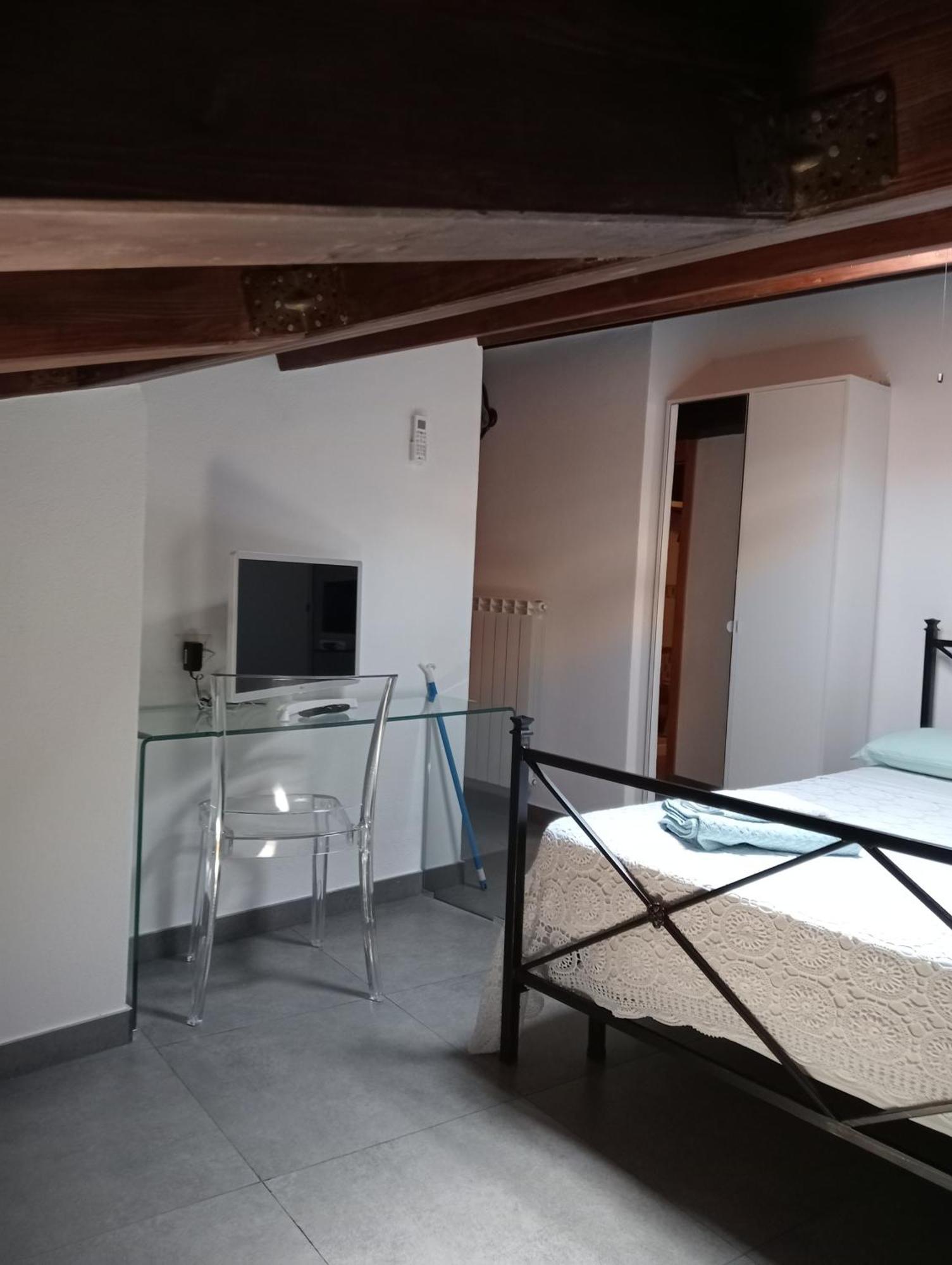 San Nicolo Holiday Home 蒙塔尔巴诺埃利科纳 外观 照片