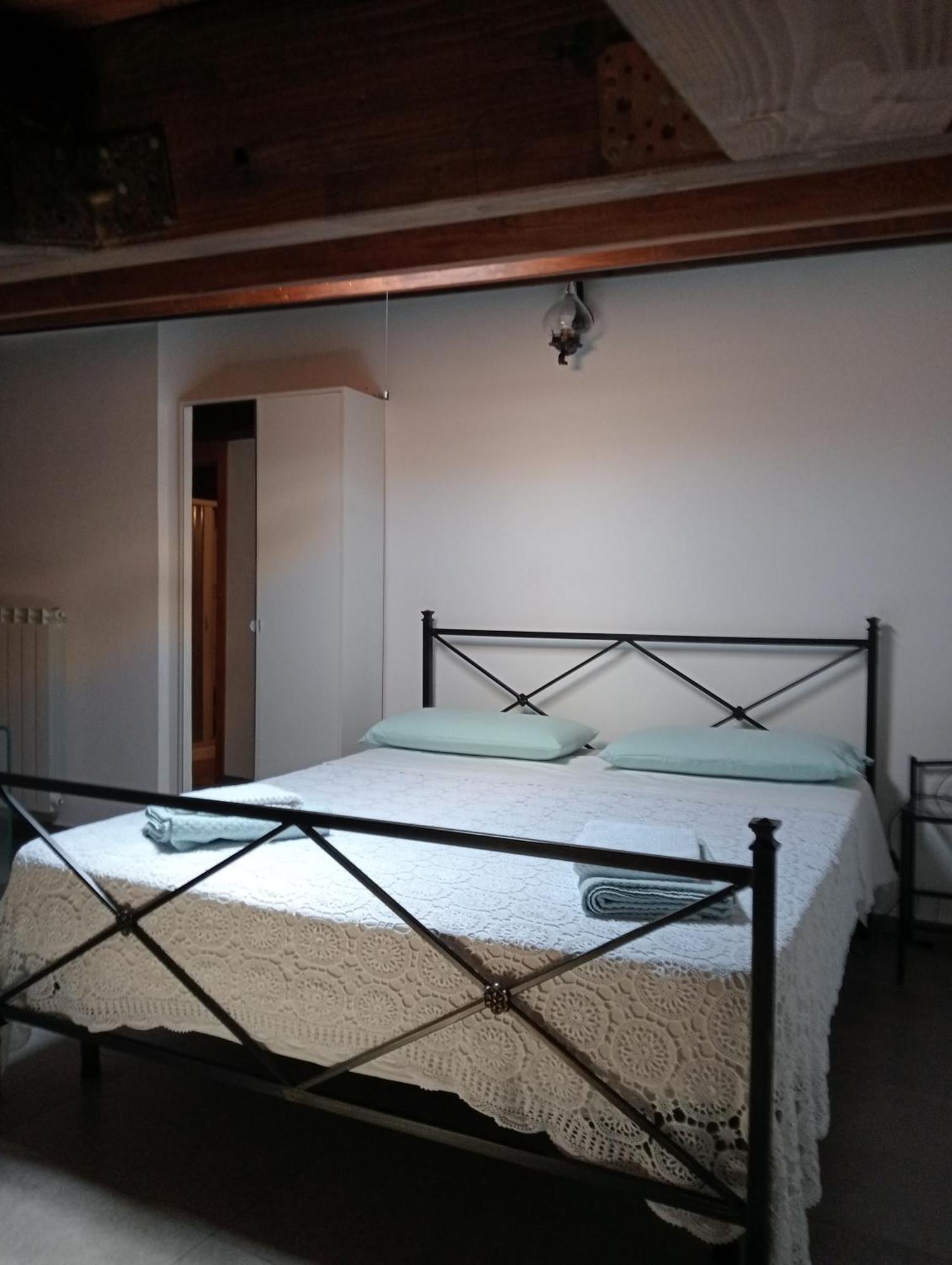San Nicolo Holiday Home 蒙塔尔巴诺埃利科纳 外观 照片
